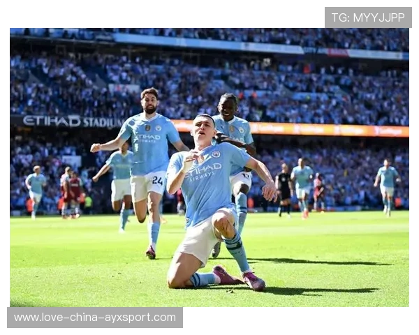 曼城传切如行云流水，攻势持续压迫