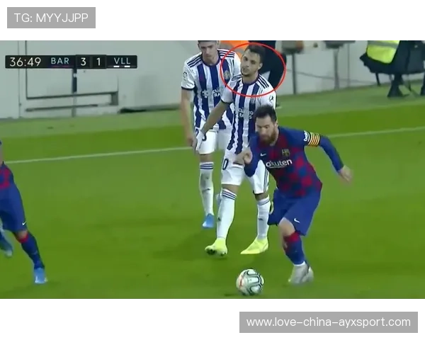 梅西低平球穿裆传递，迈阿密国际推射得分，梅西穿裆过人技巧